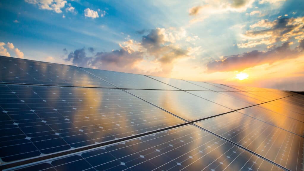 evn-giai-toa-cong-suat-113-du-an-dien-mat-troi-dien-gio