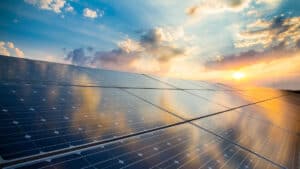 evn-giai-toa-cong-suat-113-du-an-dien-mat-troi-dien-gio